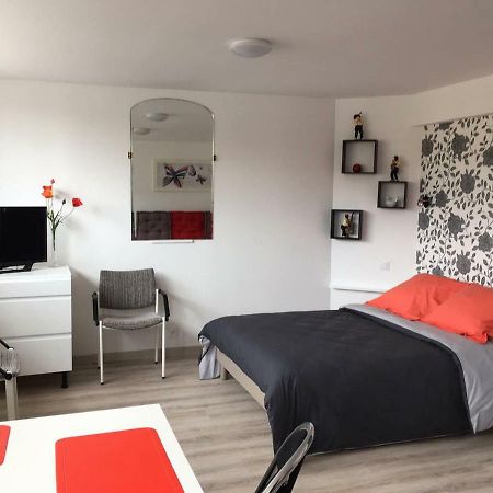 Le Clemenceau Apartment เปโรนน์ ภายนอก รูปภาพ