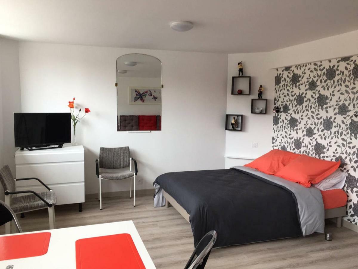 Le Clemenceau Apartment เปโรนน์ ภายนอก รูปภาพ